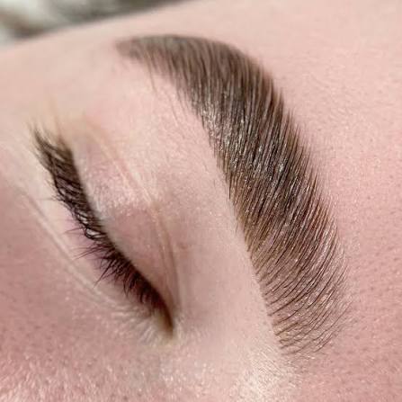 Brow Lamination & Tint